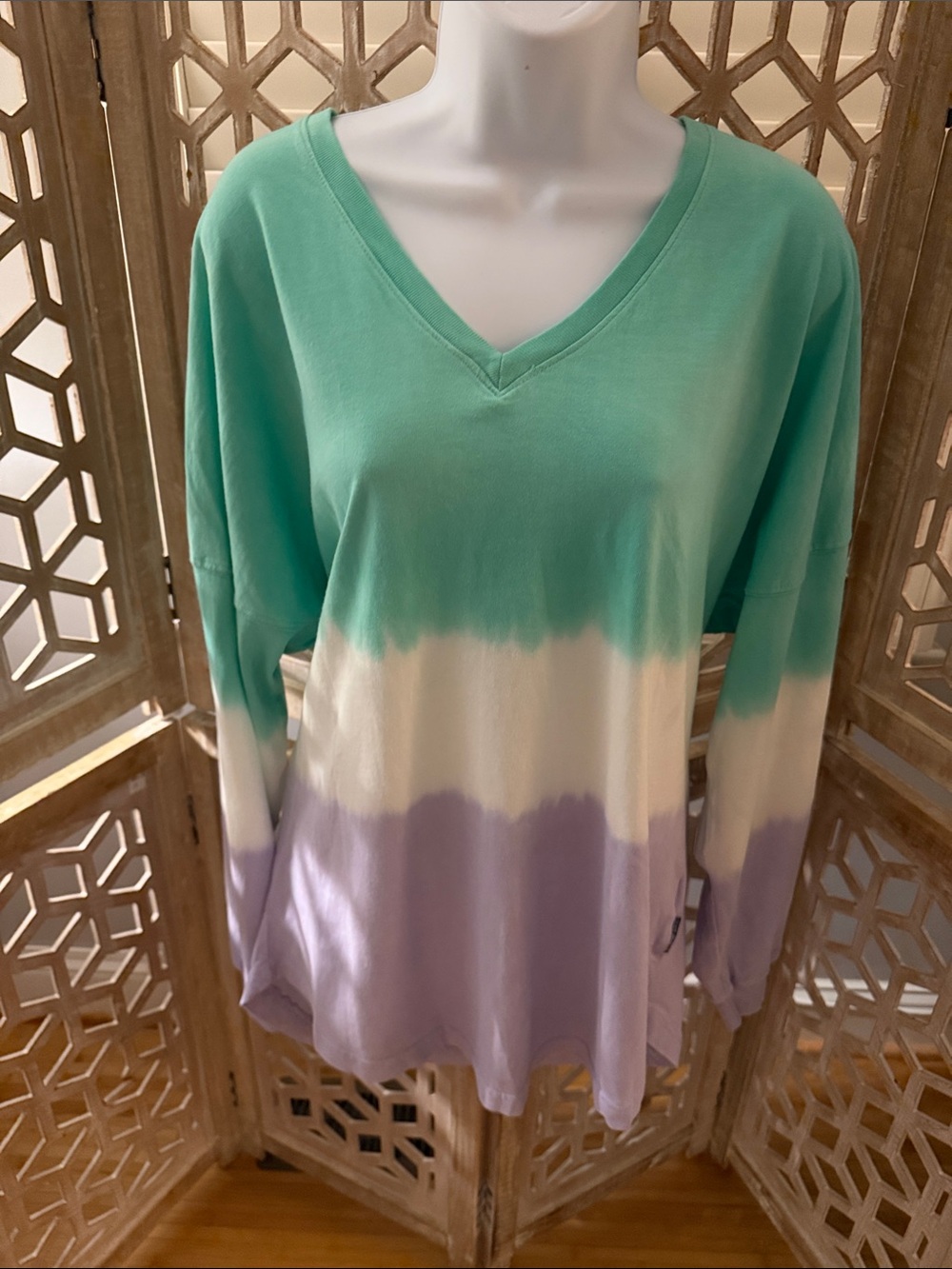 Spirit Jersey Oversized V-Neck Tie-Dye Long Sleeve Top Mint, White & Lilac Sz M